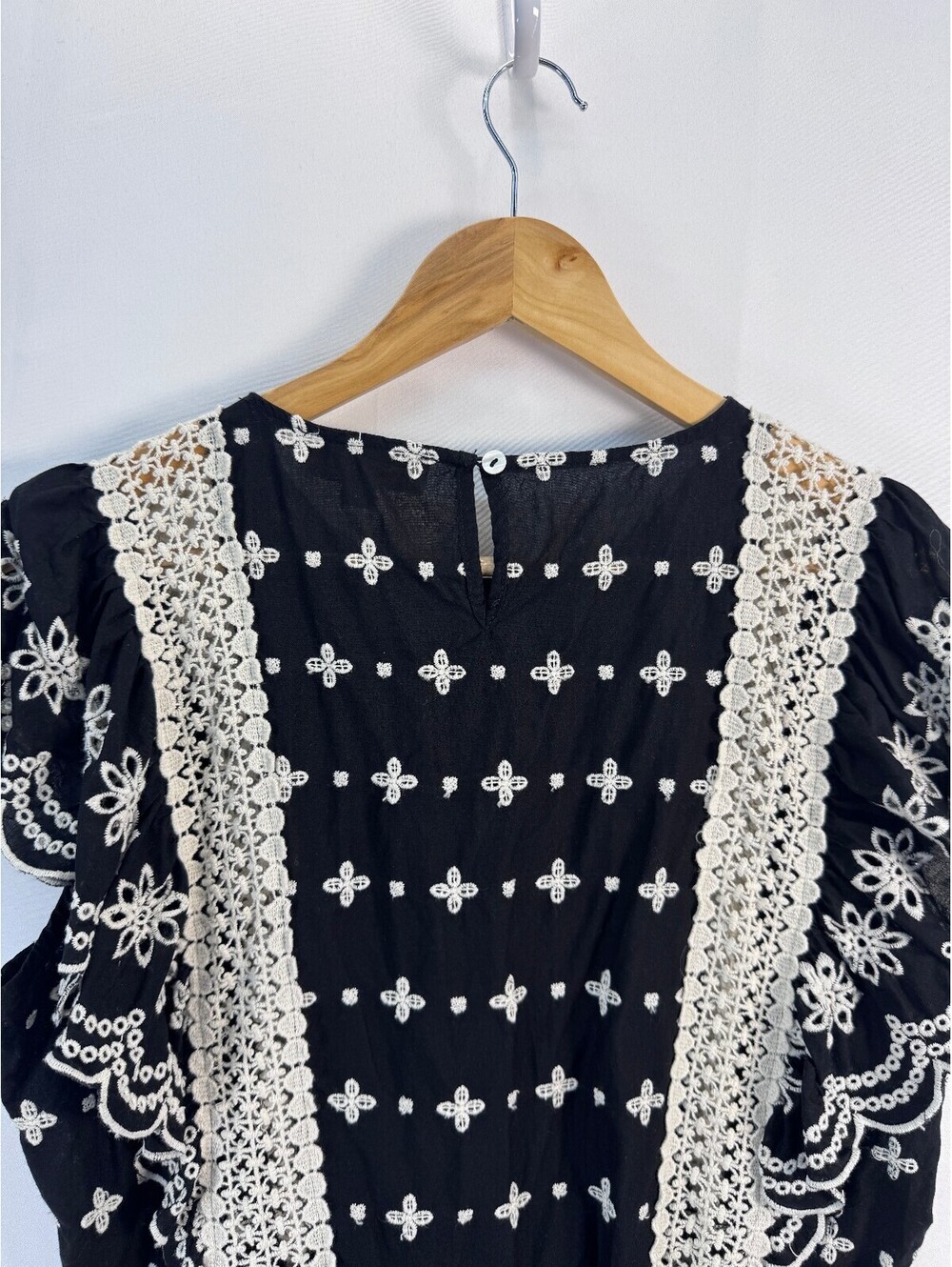 Boho Eyelet Embroidered Cotton Blouse Crochet Lace Flutter Sleeve Black S - Picture 4 of 7